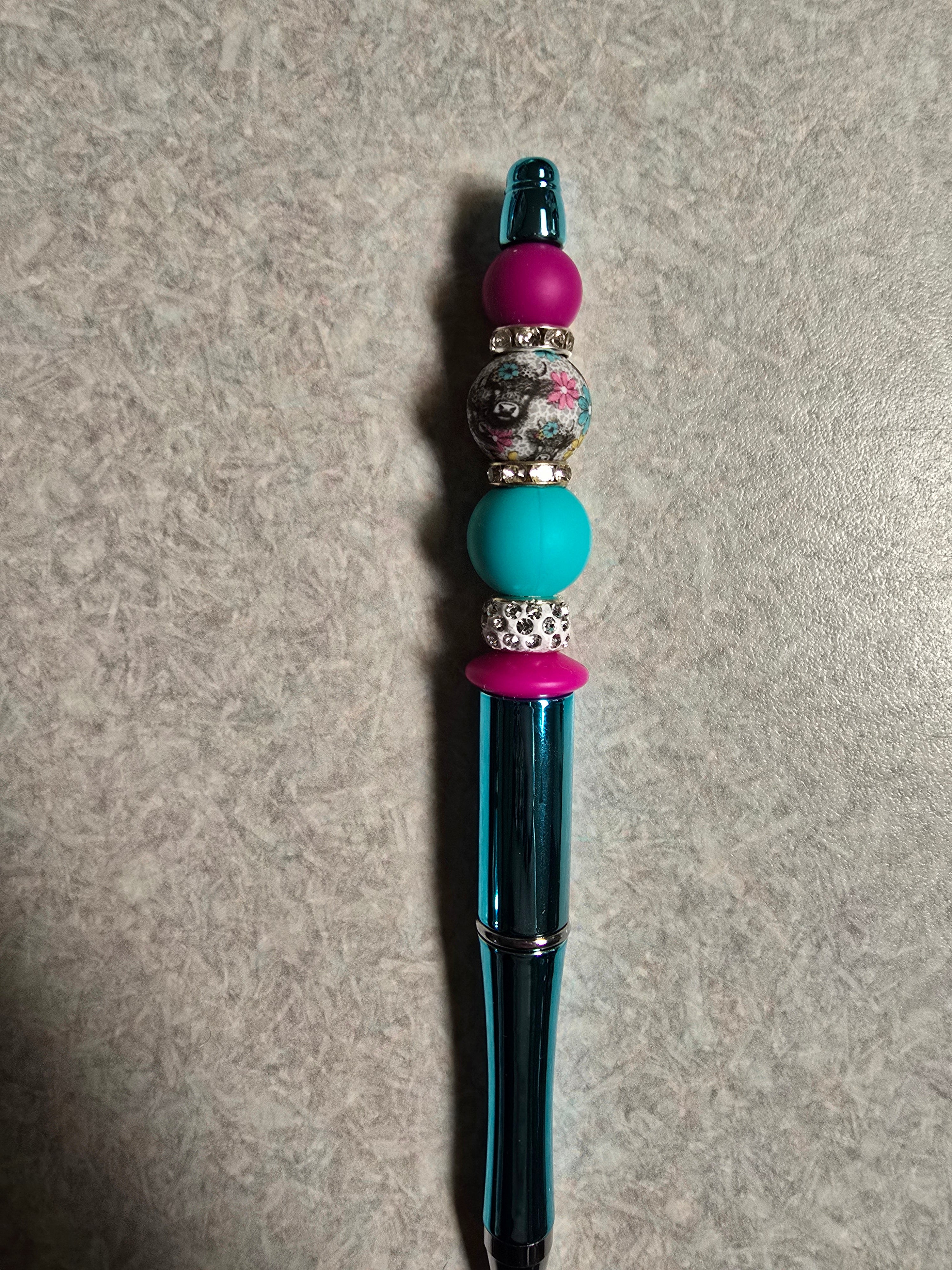 Blue floral beaded pen